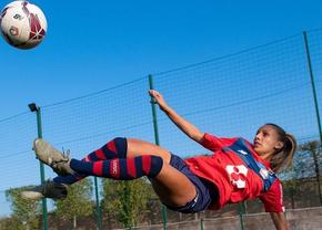 Golgheterul surpriză din Superliga, surclasat la fotbal de sora mai mare » Jucătoarea lui Marseille, fotomodel în timpul liber