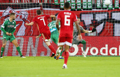 Olympiakos - Panathinaikos 1-0 » Boloni pierde primul derby la Panathinaikos, dar merita un egal. Două ratări uriașe!