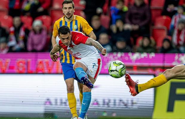 VIDEO Nicolae Stanciu, victorie la scor de tenis cu Slavia Praga! Cum a ieșit în evidență românul