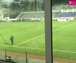 FOTO Botoșani - Craiova » Croitoru a spart geamul