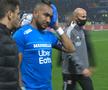 Derby-ul Lyon - Marseille, întrerupt din cauza fanilor! Payet, lovit în timp ce executa un corner + scandal și la vestiare