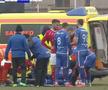 Ambulanța l-a scos pe Keita de pe gazon // foto: captură DigiSport