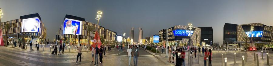 Panoramă de pe Lusail Bulevard Reporterii GSP, la pas pe Lusail Bulevard, un veritabil „Times Square Manhattan” în mijlocul lumii arabe