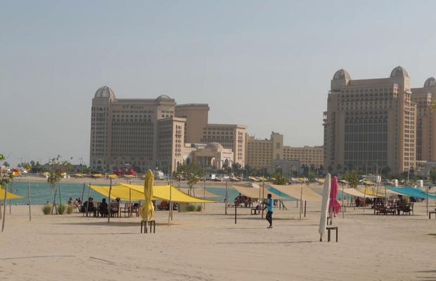 Între meciuri se face plajă în Doha » Detalii inedite surprinse de echipa GSP în Qatar. Cum se reîncarcă fanii: plimbări cu barca, târguri cu mâncare și activități de relaxare