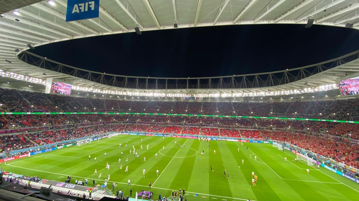 Trimișii GSP au fost pe stadion la SUA - Țara Galilor 1-1 » Cum s-a trăit primul egal de la Mondiale: golul salvator al lui Bale a declanșat nebunia în tribune
