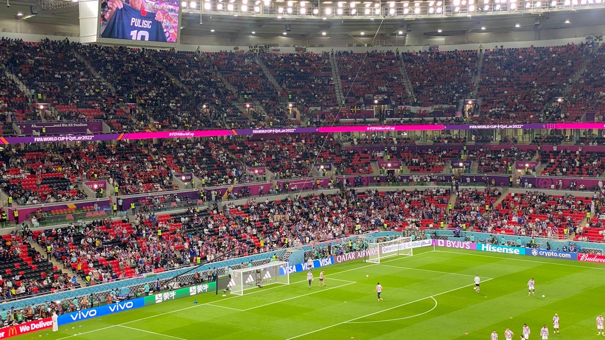 Trimișii GSP au fost pe stadion la SUA - Țara Galilor 1-1 » Cum s-a trăit primul egal de la Mondiale: golul salvator al lui Bale a declanșat nebunia în tribune