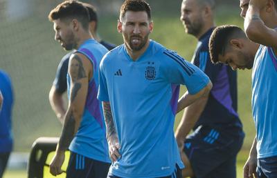 Probleme cu Leo?! Imaginea care a băgat spaima în argentinieni » Cum arăta glezna lui Messi la ultimul antrenament + primele explicații