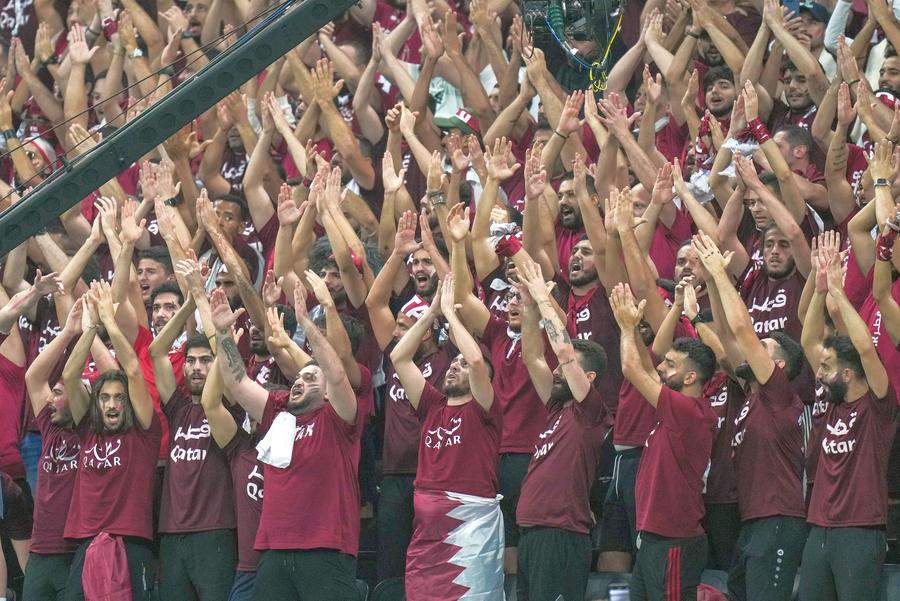 Misterul fanilor qatarieni » Așa-zișii „Qatar Ultras” sunt, de fapt, străini veniți la muncă în țara-gazdă a Mondialului