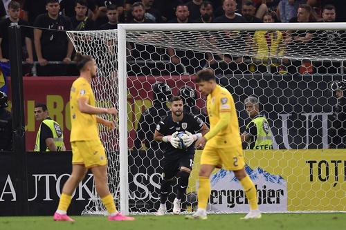 Helmut Duckadam (64 de ani) a avertizat în privința lui Horațiu Moldovan (25 de ani), portarul titular al României, care a comis o eroare gravă în victoria cu Israel, scor 2-1. foto: Imago Images