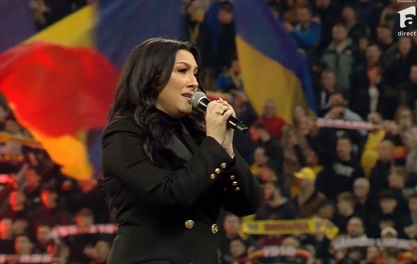 Andra a cântat imnul înainte de România - Elveția / FOTO: Captură @Antena 1