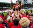 Celebrând cu danezii de la Vejle promovarea în prima ligă
