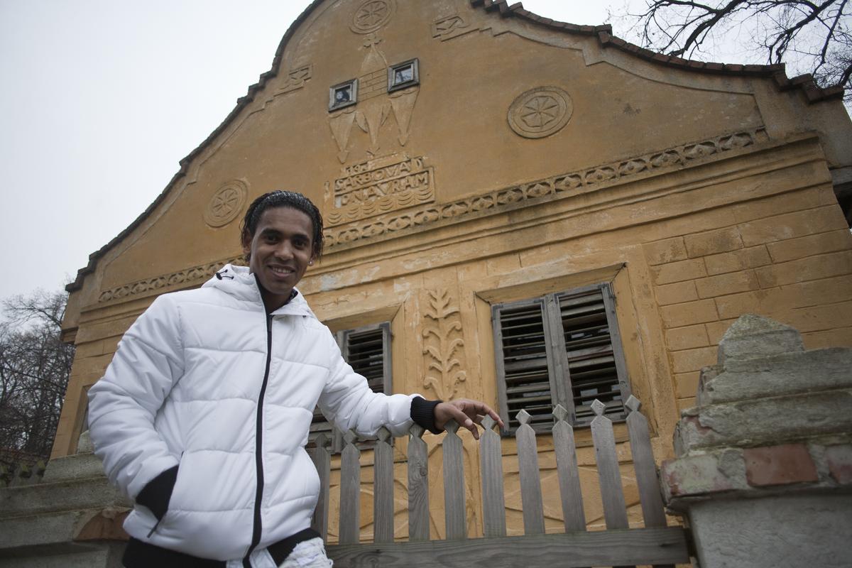 Viața unui brazilian stabilit în România: „De ziua mea, mi-au făcut un tort din sarmale. După ce-am suflat în lumânări, n-am prins una!”. Cine i-a arătat „apa sfințită”