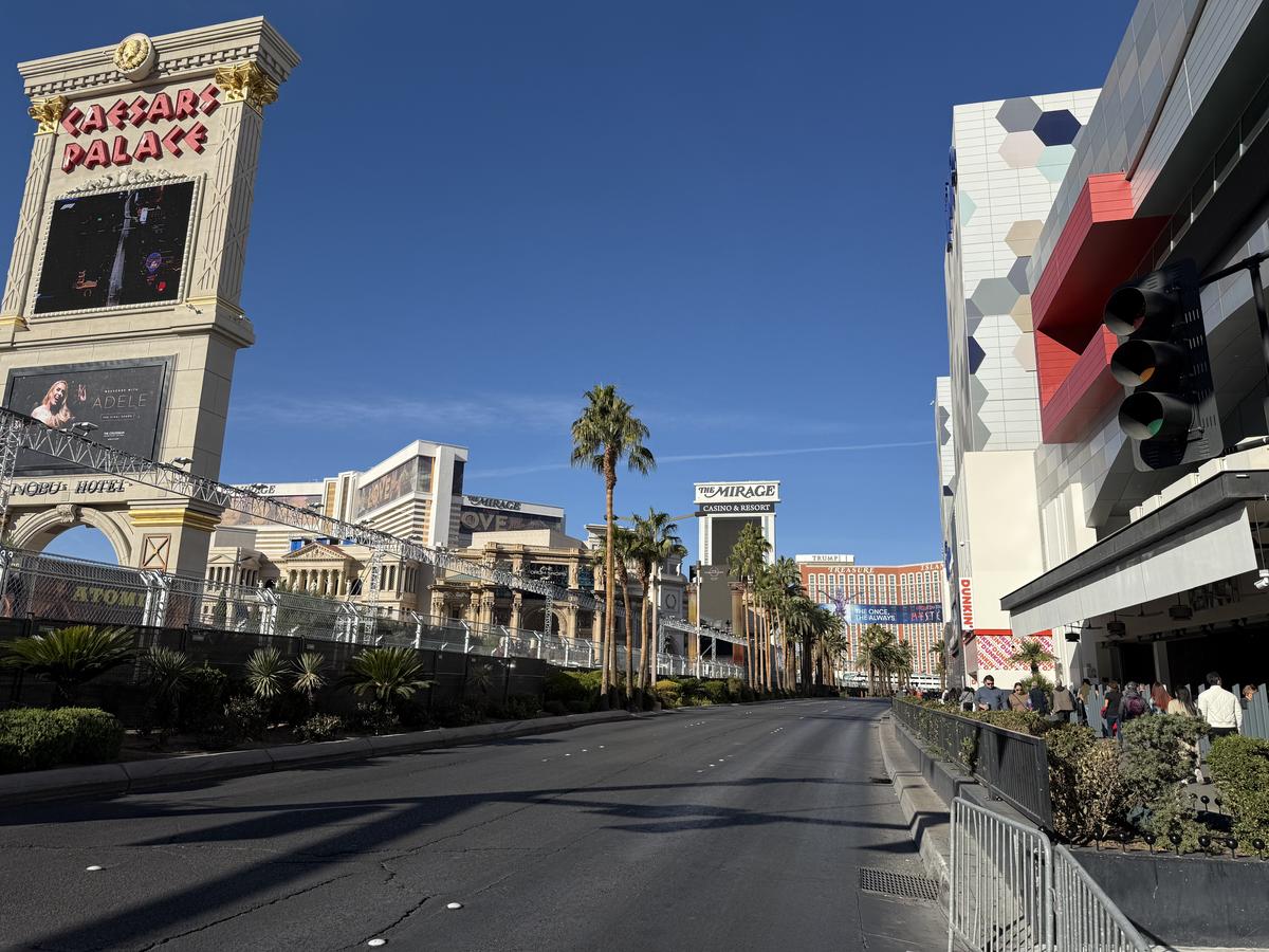 Las Vegas se transformă pentru Marele Premiu de Formula 1 » Reporterul GSP a surprins în imagini marile schimbări: ce a apărut în fața celebrelor fântâni din „Orașul Luminilor”
