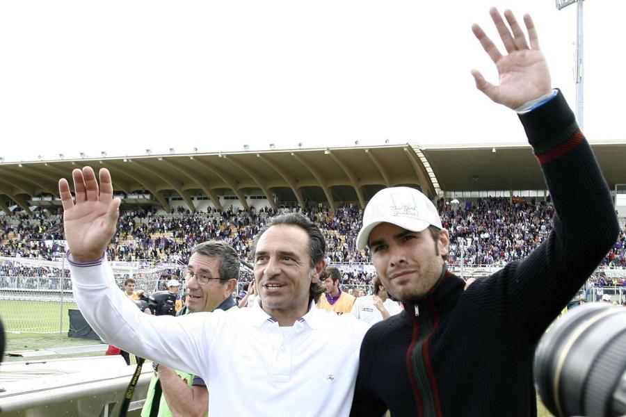 Cesare Prandelli și Adrian Mutu, în 2009, la Fiorentina / Foto: Imago Ce le-a spus Mutu italienilor despre Man: „Atenție la judecățile pripite!” + echipa pe care visează să o preia