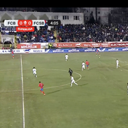 Gazonul de la Botoșani la meciul cu FCSB/ Foto: Captură Prima Sport