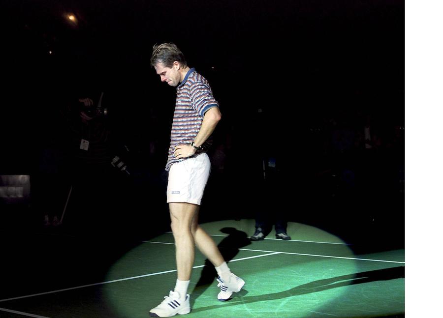 Stefan Edberg la Stockholm în 1996 FOTO Imago Images Finalul de carieră a lui Rafael Nadal naște o dezbatere » Cum e mai bine să te retragi din lumea tenisului: simplitate sau spectacol?