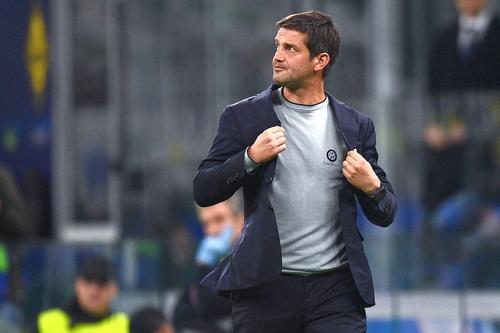 Cristi Chivu e lider în Serie A după 11 etape // FOTO: Imago Images