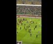 Haos inimaginabil la meciul lui Reghecampf din Liga Campionilor Africii! Bătaie generală, jandarmii și scutierii din Rwanda au pătruns pe gazon