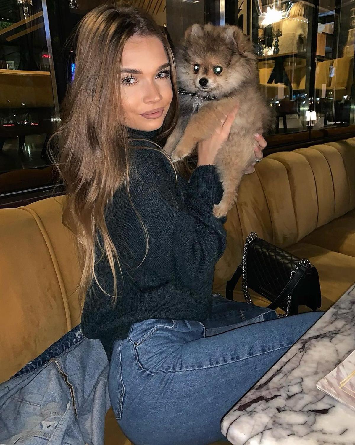 FOTO. Ea e noua senzație din vestiarul lui FCSB! Pozează HOT pe Instagram, iar iubitul ei a ajuns titular la roș-albaștri