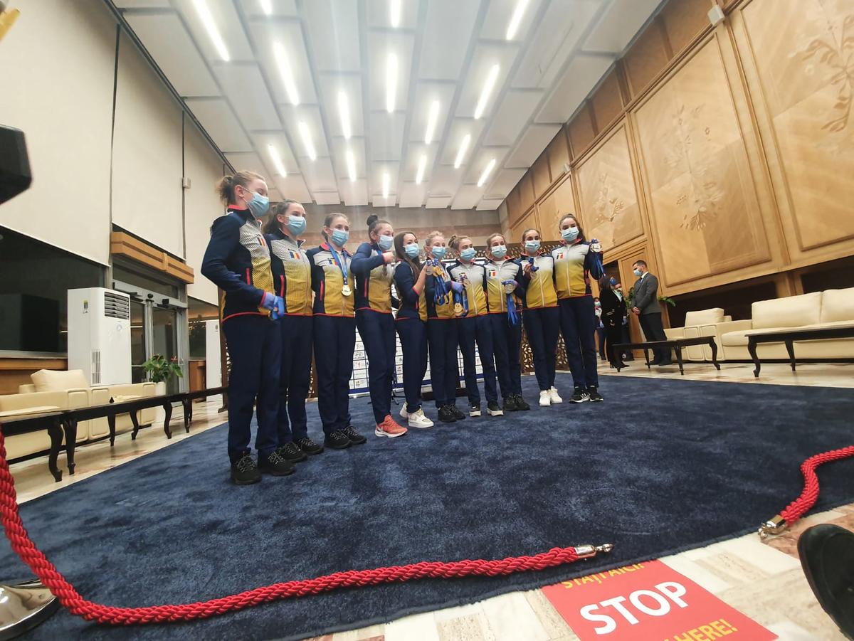 Lotul național de gimnastică a revenit de la Europene