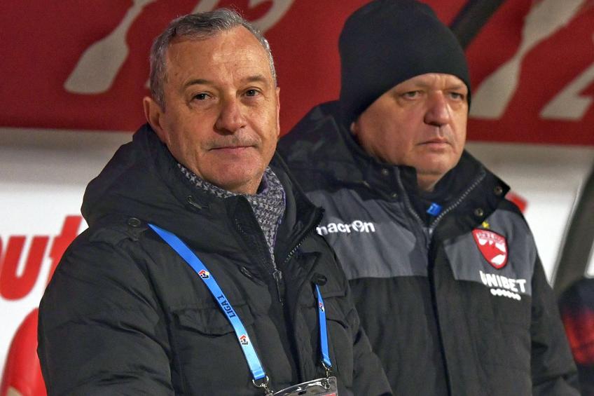 Mircea Rednic nu reușește să oprească picajul lui Dinamo / FOTO: Cristi Preda (GSP)