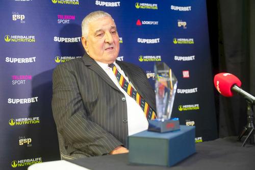 Rică Răducanu (75 de ani) a primit trofeul de Legendă GSP în cadrul celei mai respectate anchete de final de an din tot sportul românesc. La 32 de ani de la Revoluție, fostul mare portar al Rapidului încă păstrează în memorie clipele de groază.