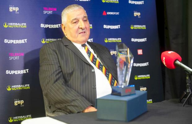 Rică Răducanu nu poate uita spaima trăită la Revoluție: „Trăgeau de pe case, nu știai de unde. Mi-era că mă ia de sus”