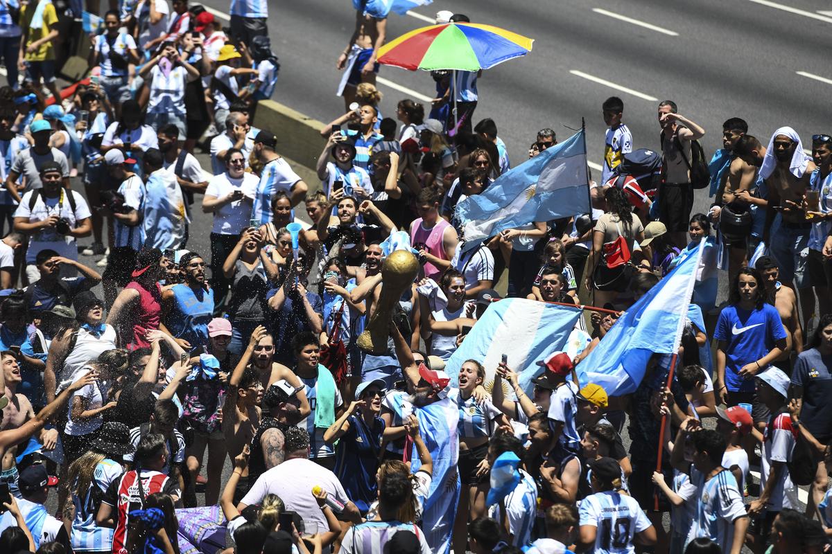 Petrecere în Buenos Aires