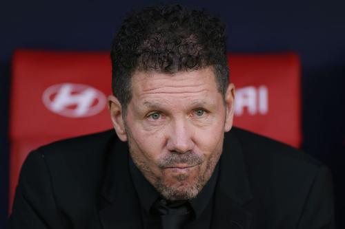 Neamțul Thomas Tuchel (49 de ani) urmează cursuri intensive de limba spaniolă. Presa iberică speculează o posibilă numire la Atletico Madrid, în locul lui Diego Simeone (52 de ani).