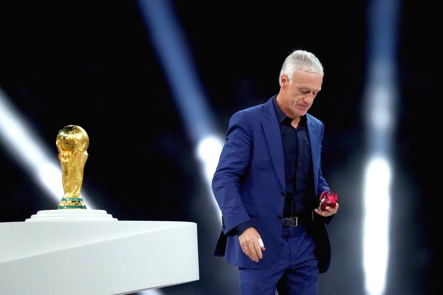 Imediat după finală, la vestiare, președintele Macron i-a cerut lui Didier Deschamps să continue la naționala Franței (foto: Imago) Cum și-a pregătit Franța înfrângerea