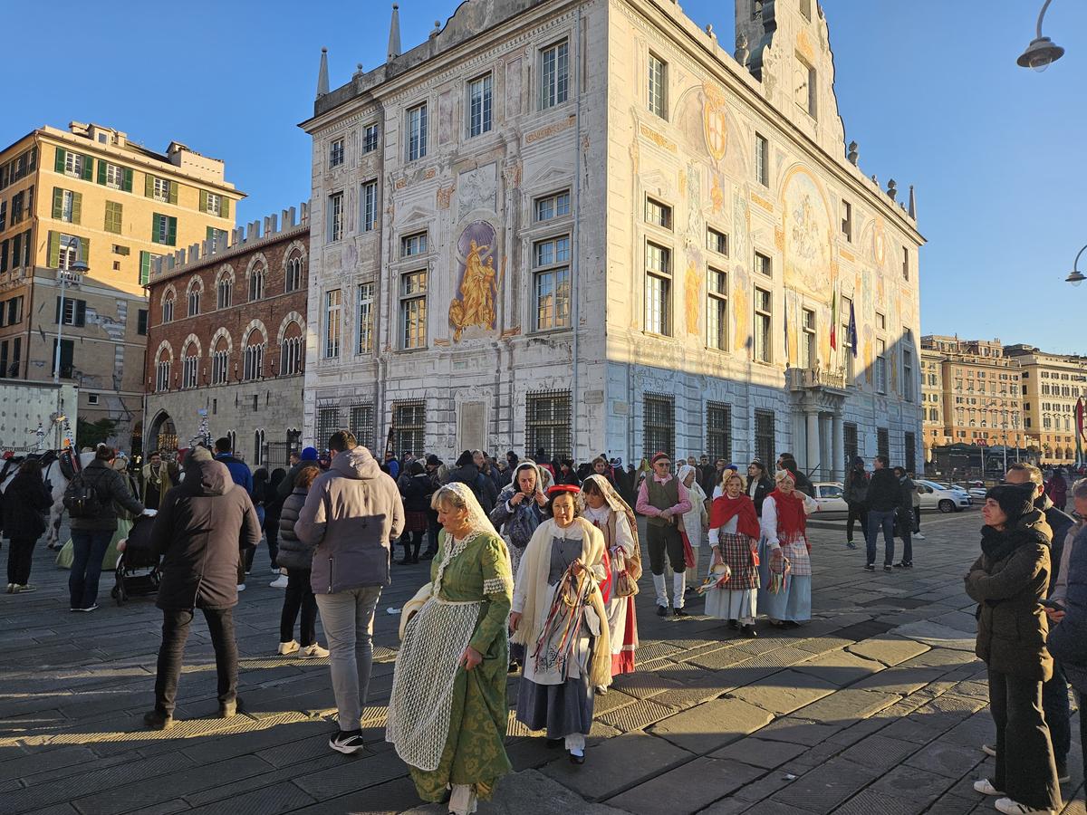 3 detalii din „Genoa mea”, cum a numit-o Dan Șucu » Reporterii Gazetei au luat pulsul orașului: primul impact, real, din stradă, după preluarea clubului italian