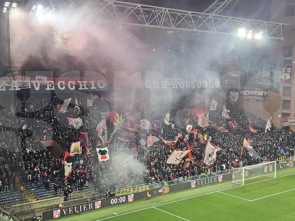 Atmosferă la Genoa - Napoli