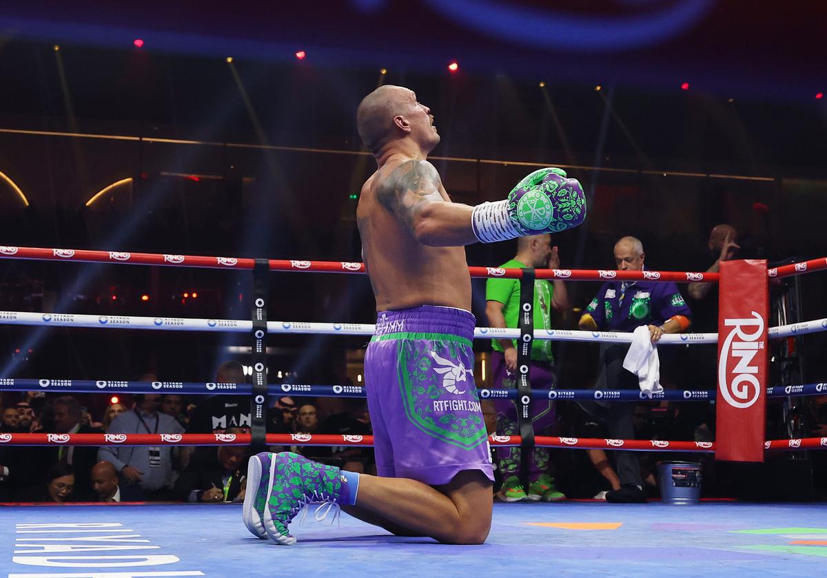 Oleksandr Usyk e REGELE la categoria grea! Victorie în unanimitate după o luptă crâncenă cu Tyson Fury! A fost show în Arabia Saudită