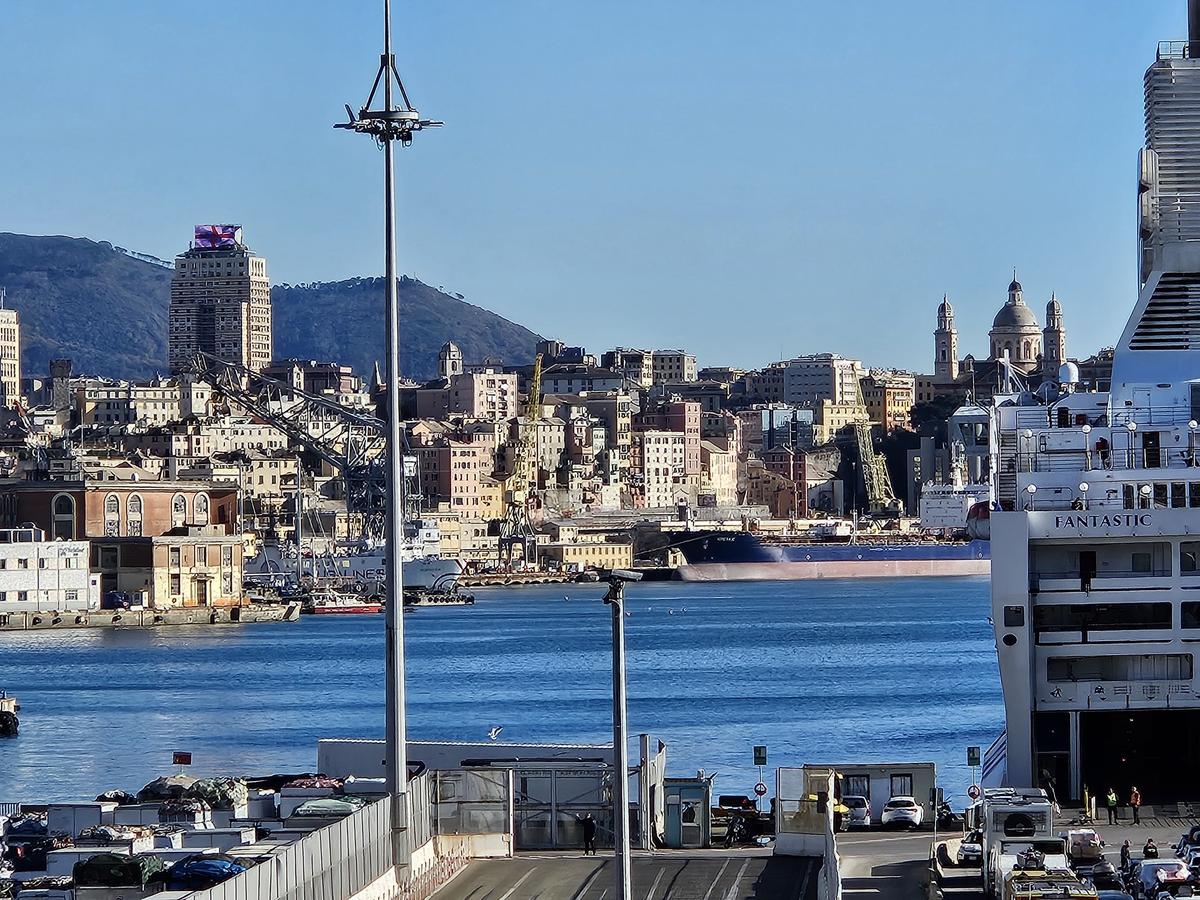 3 detalii din „Genoa mea”, cum a numit-o Dan Șucu » Reporterii Gazetei au luat pulsul orașului: primul impact, real, din stradă, după preluarea clubului italian