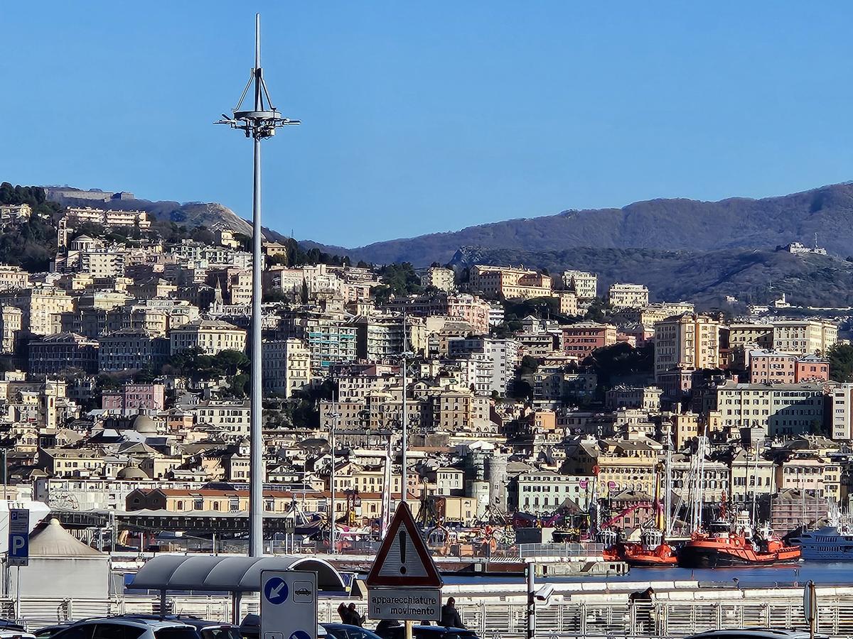 3 detalii din „Genoa mea”, cum a numit-o Dan Șucu » Reporterii Gazetei au luat pulsul orașului: primul impact, real, din stradă, după preluarea clubului italian