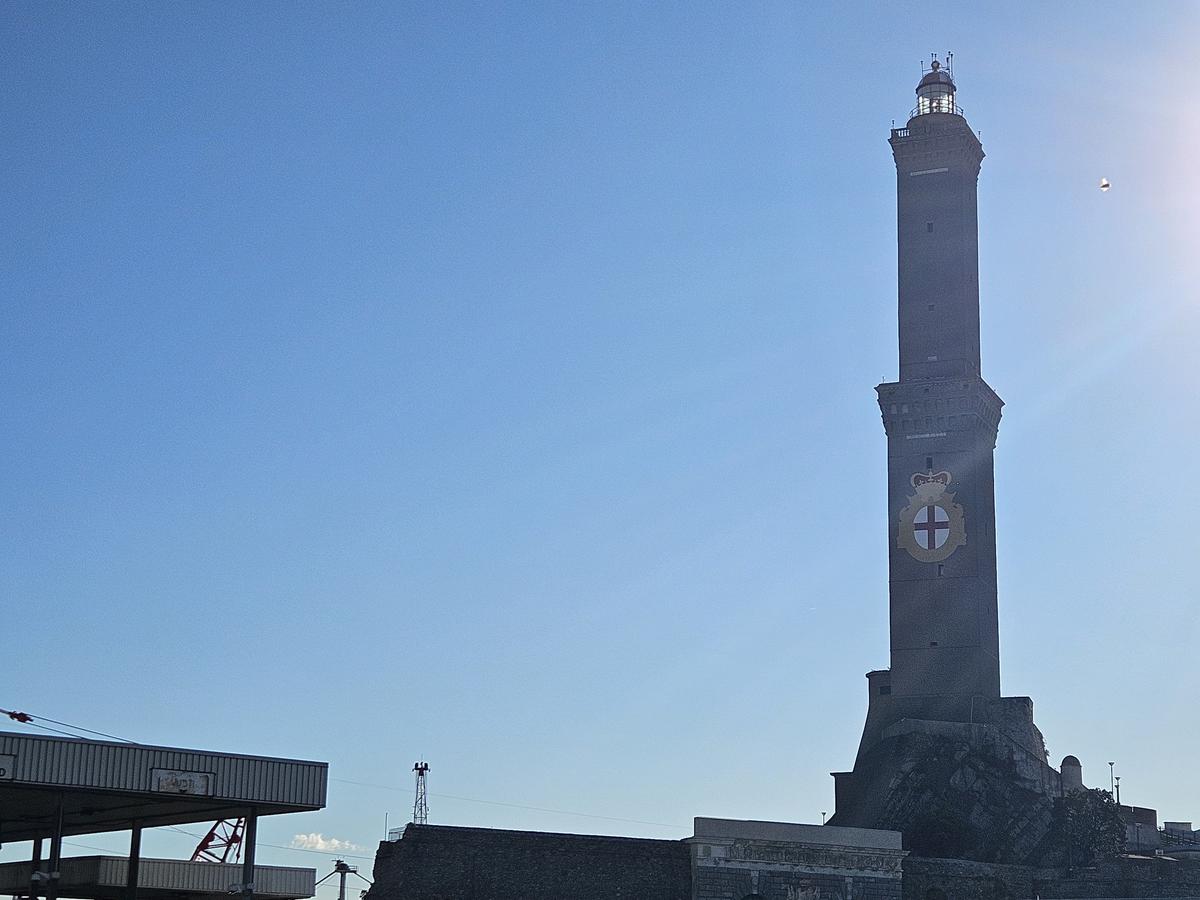 3 detalii din „Genoa mea”, cum a numit-o Dan Șucu » Reporterii Gazetei au luat pulsul orașului: primul impact, real, din stradă, după preluarea clubului italian