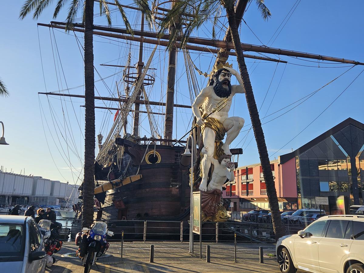 3 detalii din „Genoa mea”, cum a numit-o Dan Șucu » Reporterii Gazetei au luat pulsul orașului: primul impact, real, din stradă, după preluarea clubului italian