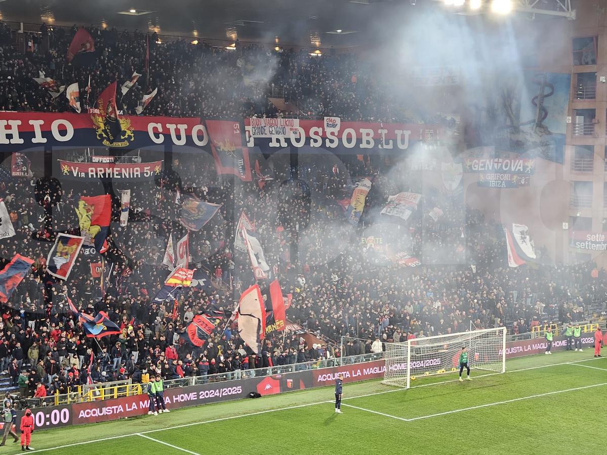 Atmosferă la Genoa - Napoli
