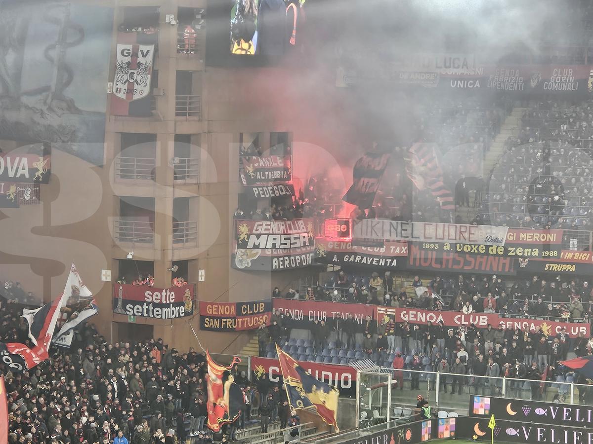 Atmosferă la Genoa - Napoli