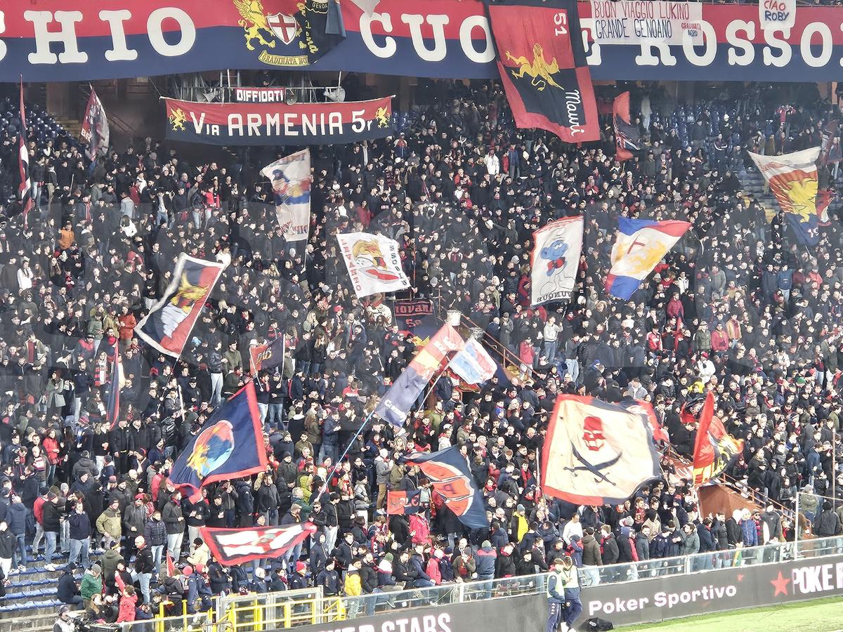 Atmosferă la Genoa - Napoli
