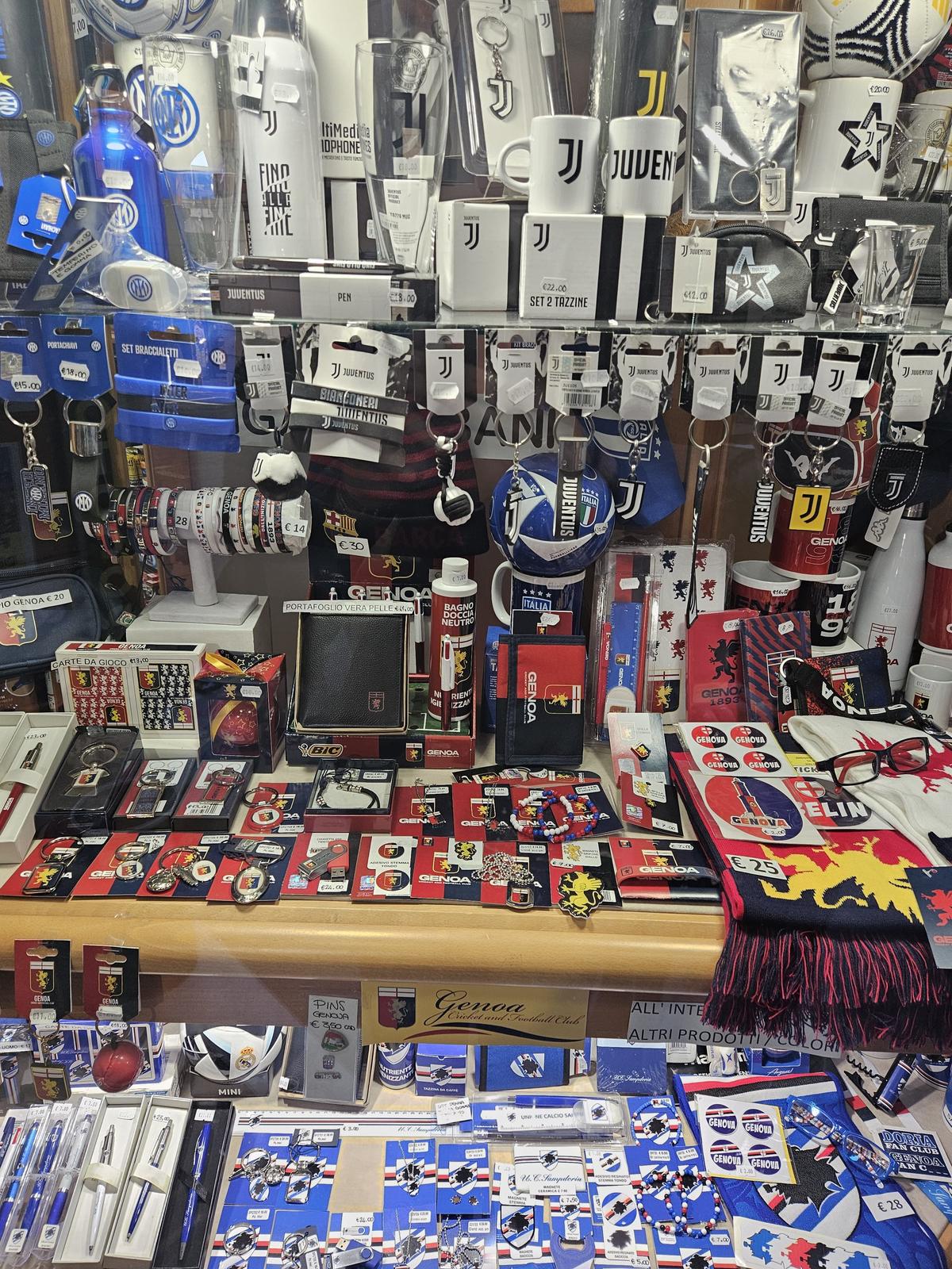 3 detalii din „Genoa mea”, cum a numit-o Dan Șucu » Reporterii Gazetei au luat pulsul orașului: primul impact, real, din stradă, după preluarea clubului italian