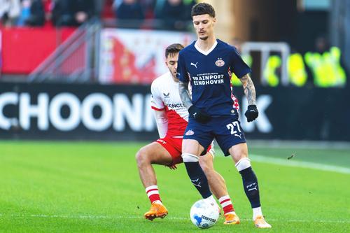 Dennis Man a fost schimbat la pauză în Utrecht - PSV/ foto Imago Images