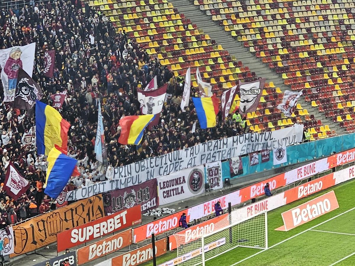 Mesajele apărute în peluze la FCSB - Rapid