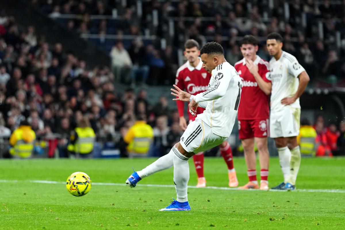 Fluierat pe „Bernabeu”, Vinicius a răspuns după meci. Ce a putut să facă și cum a reacționat Xabi Alonso