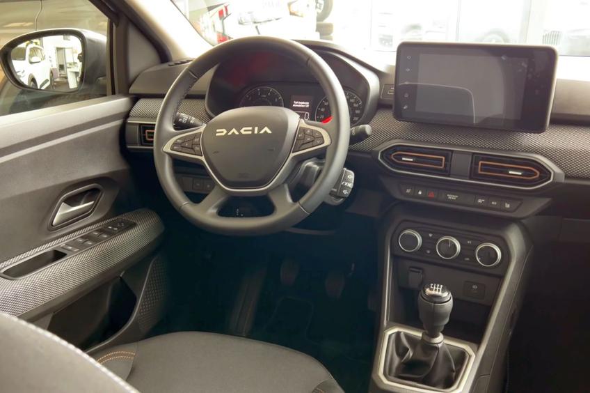 Noua Dacia Sandero i-a impresionat pe englezi