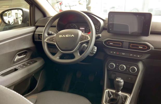 Englezii au văzut noul model Dacia și l-au descris într-un singur cuvânt