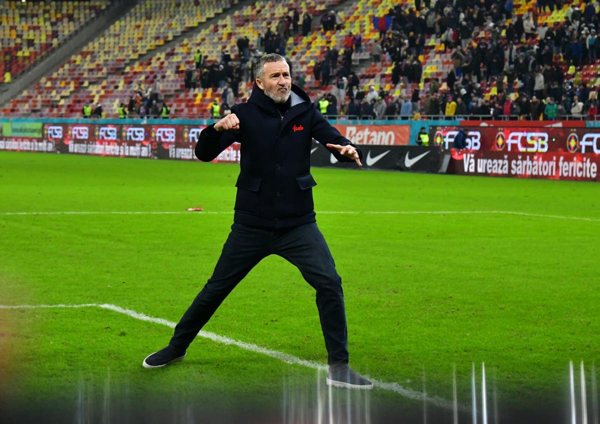 Imagini incredibile după FCSB - Rapid! Ce a făcut MM Stoica, atunci când echipa era chemată la un cântec rasist: „Am avut și vom avea mereu ...”