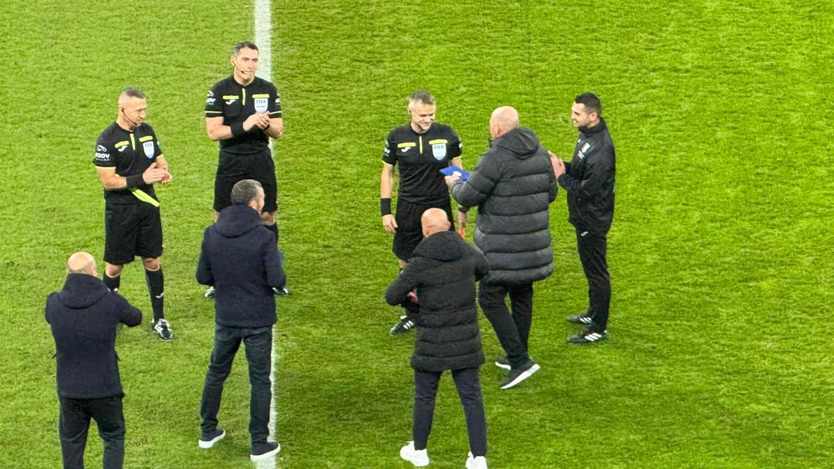 Duel incendiar al peluzelor, la start, în FCSB - Rapid » Apoi, dialogul s-a prăbușit la un nivel suburban