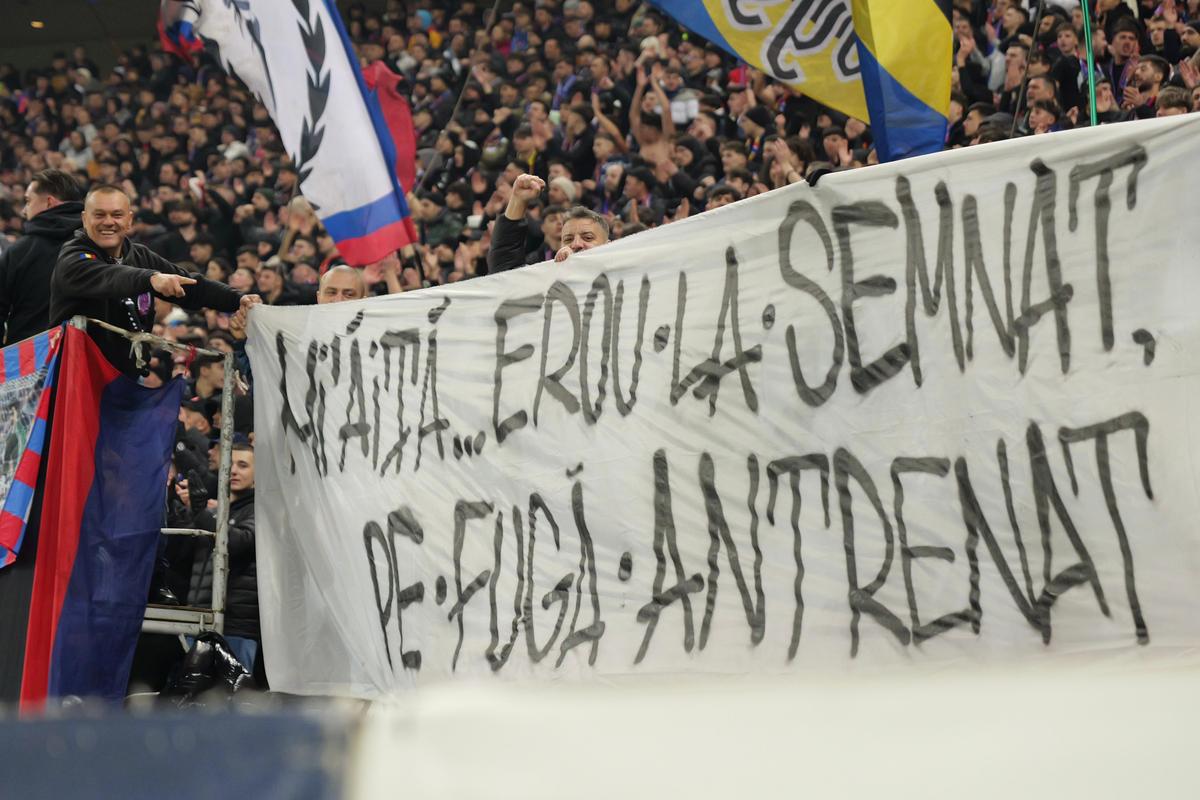 E gata! Primele două plecări de la Rapid, după eșecul cu FCSB: „El va merge la Genoa”