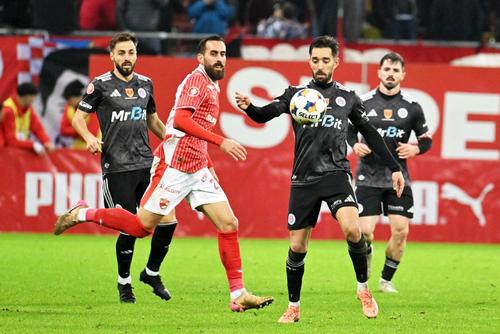 Andrei Ciobanu, primul de la stânga la dreapta // foto: Imago Images